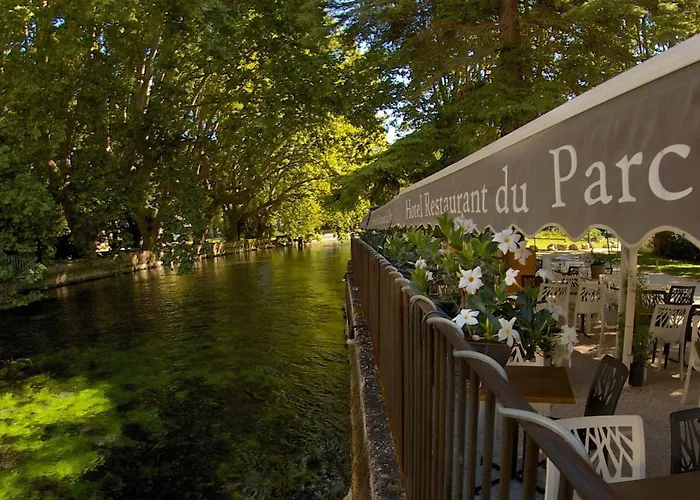Hotel Restaurant Du Parc En Bord De Riviere